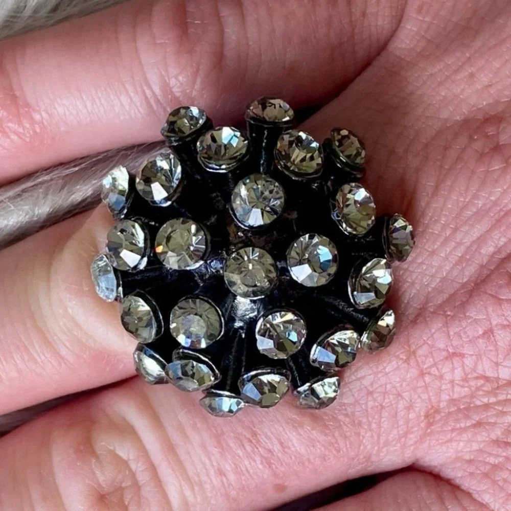 🟣 (2/$20) - Gorgeous Black tone with gems Statement Stretch Ring - One Size